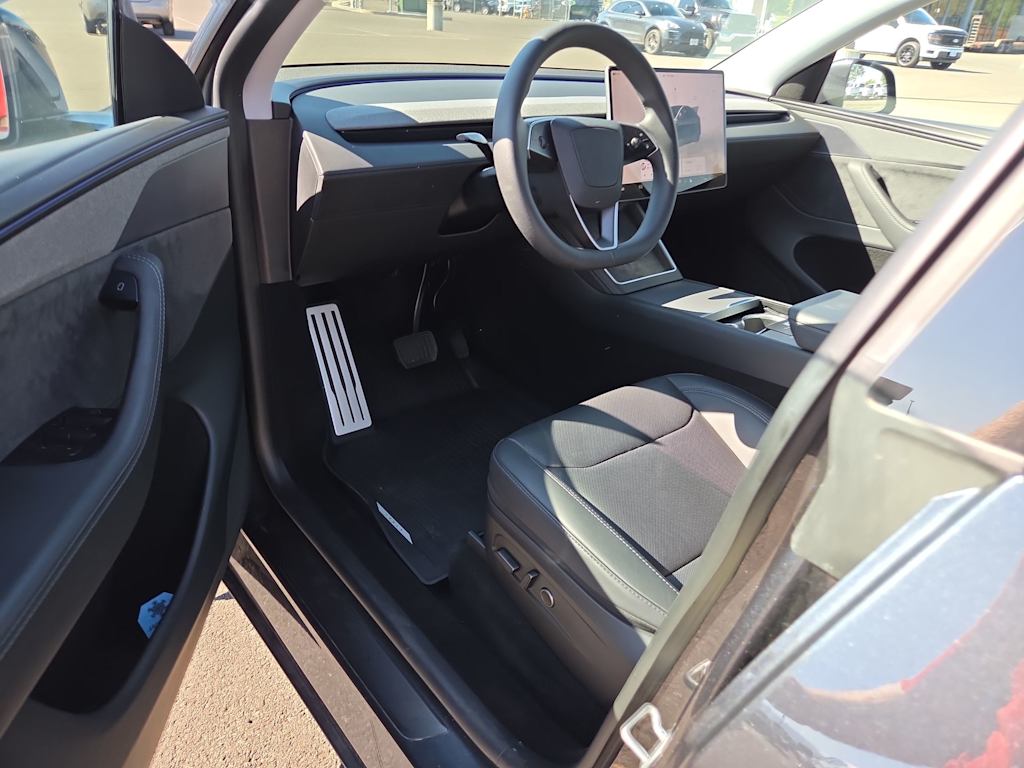 Thumbnail: 2026 Tesla Model Y - 11