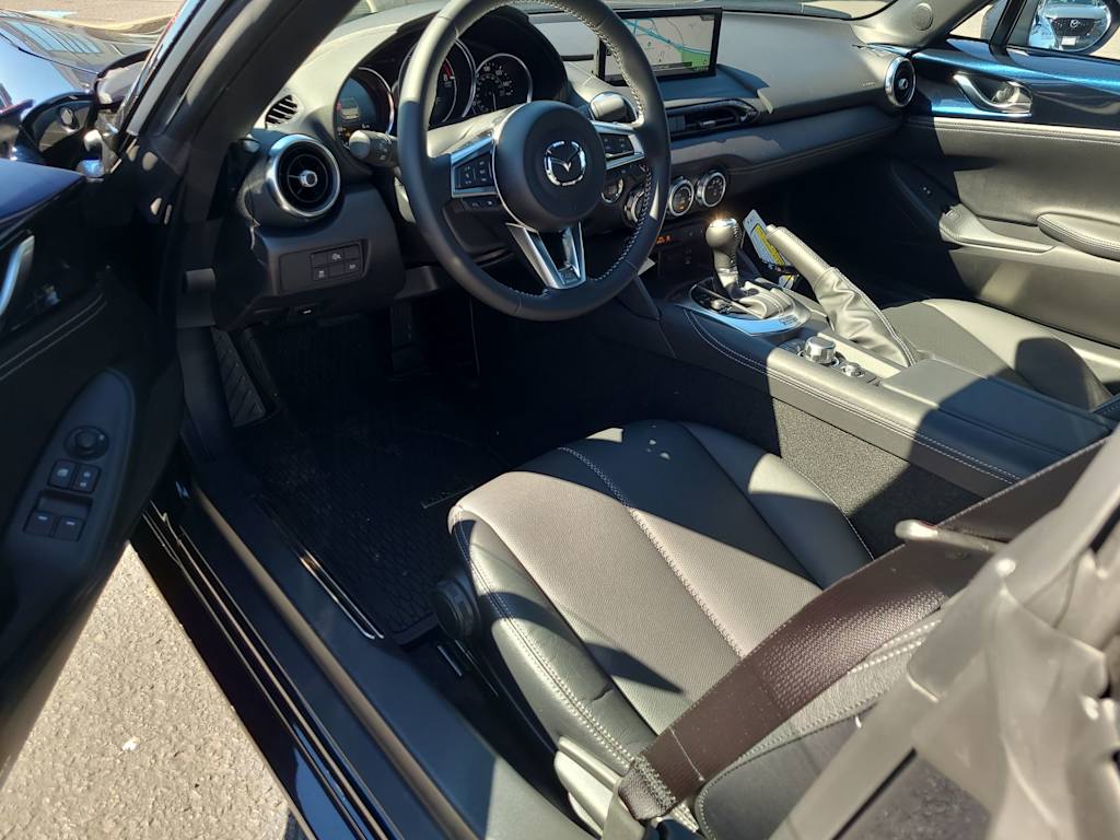 Thumbnail: 2026 Mazda MX-5 Miata - 2