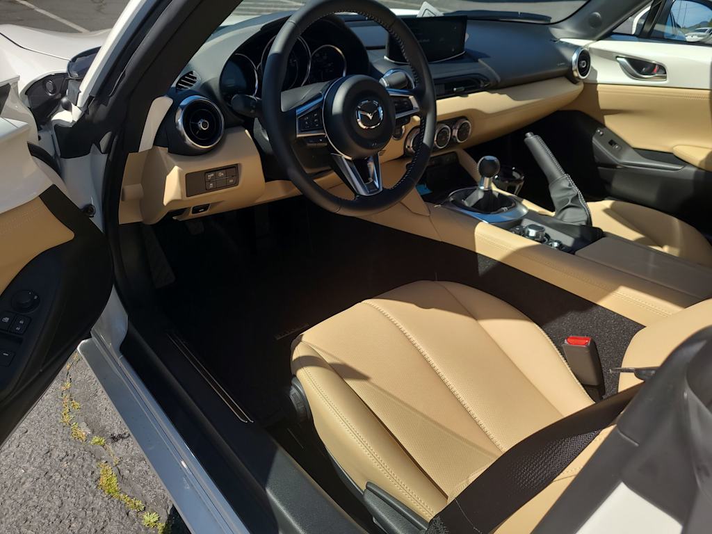 Thumbnail: 2026 Mazda MX-5 Miata - 2