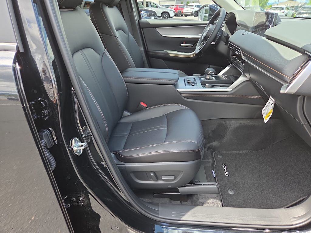 Thumbnail: 2026 Mazda CX-70 - 27
