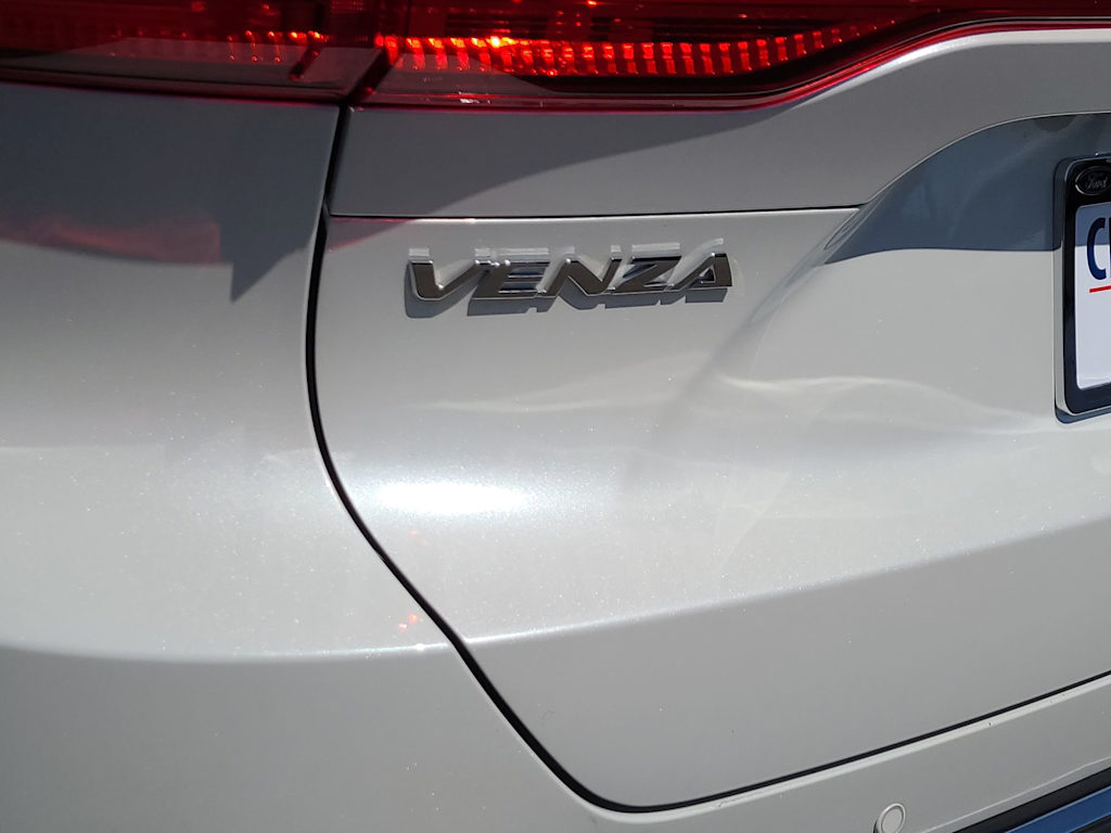 Thumbnail: 2023 Toyota Venza - 7