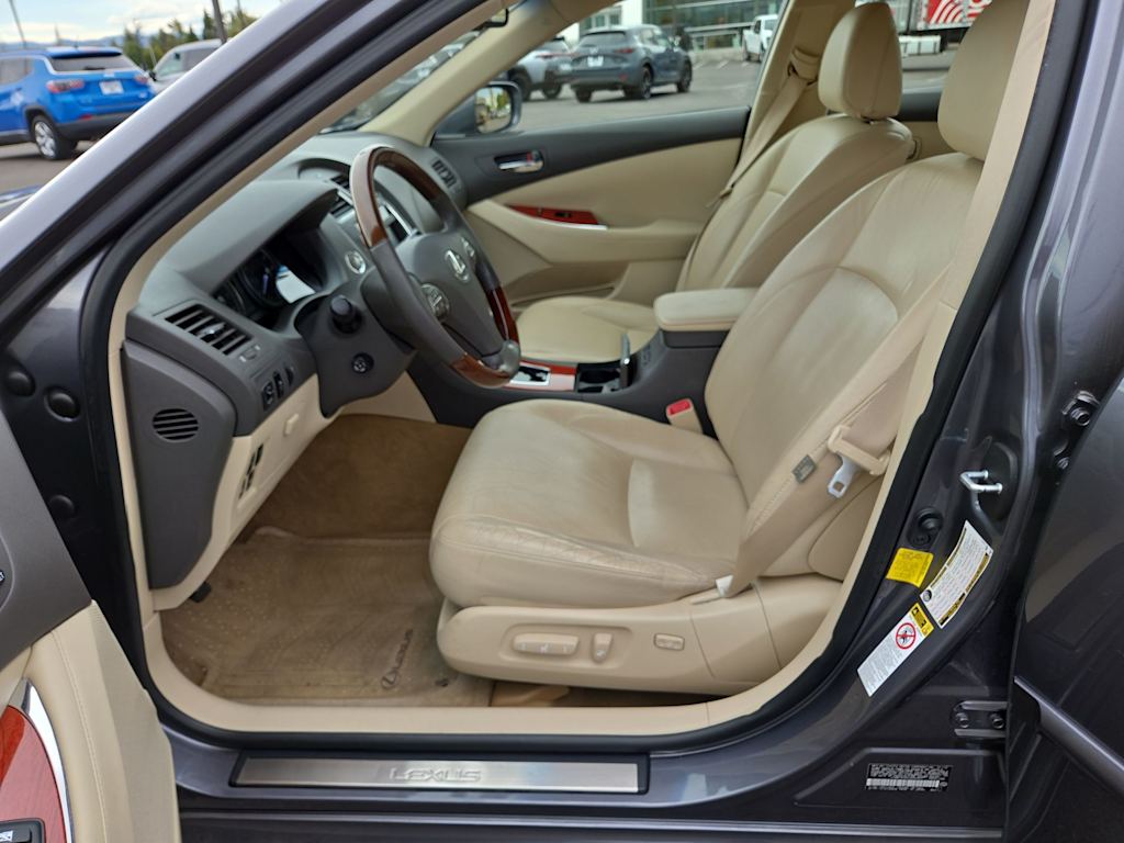 Thumbnail: 2012 Lexus ES - 10