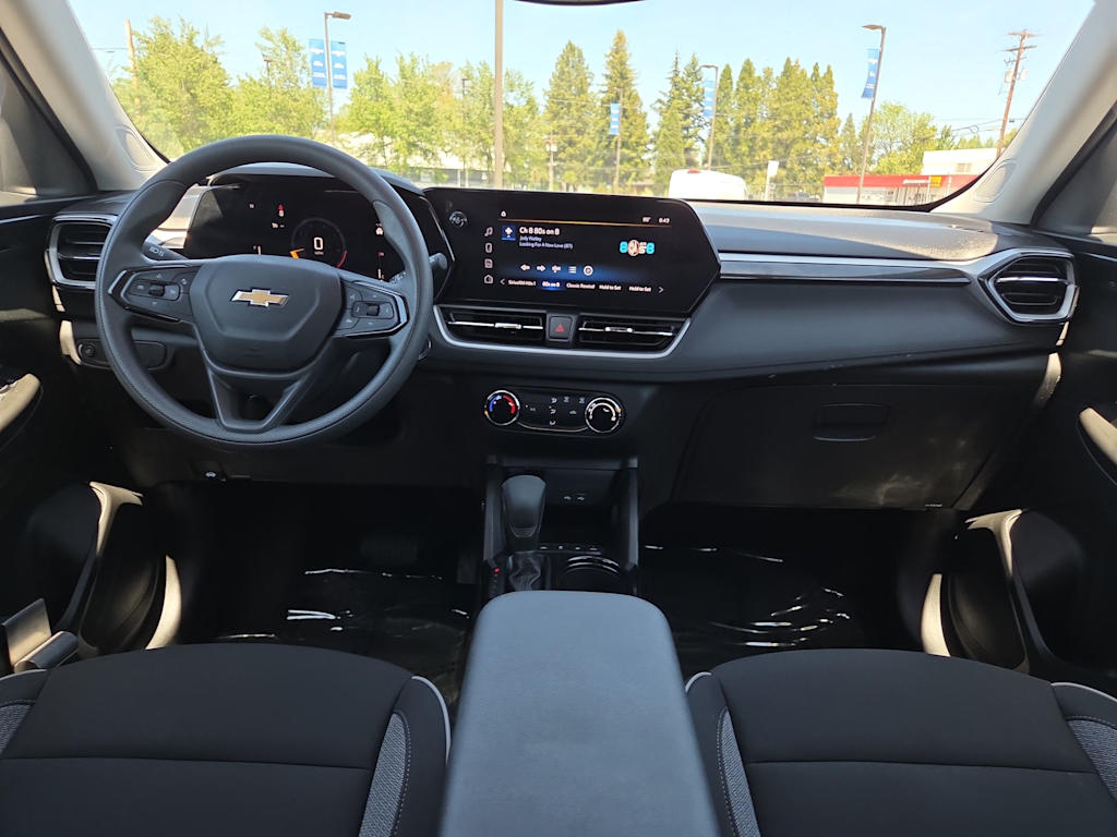 Thumbnail: 2026 Chevrolet TrailBlazer - 10