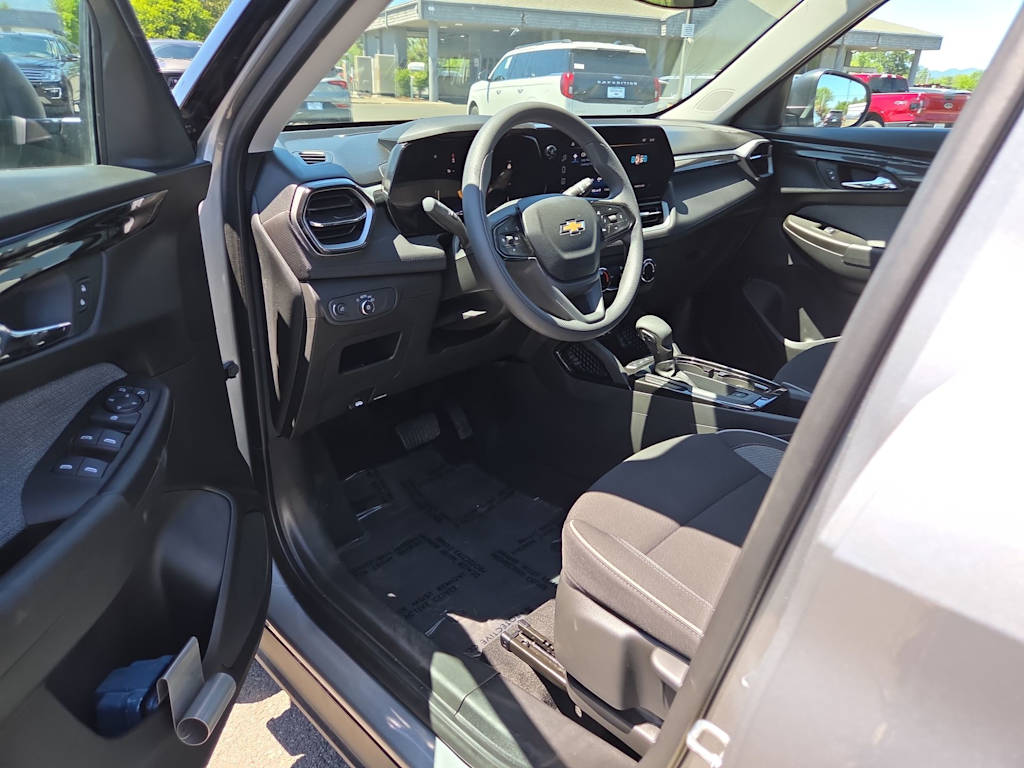 Thumbnail: 2026 Chevrolet TrailBlazer - 2