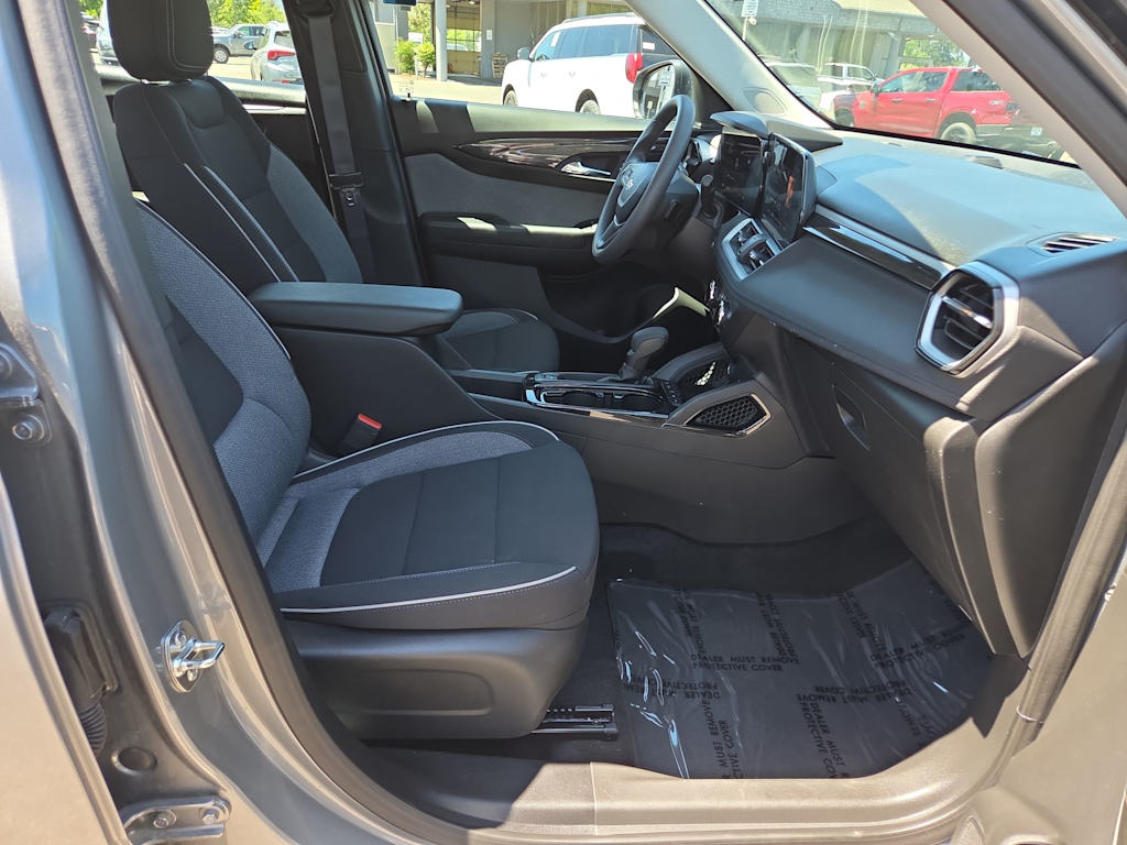Thumbnail: 2026 Chevrolet TrailBlazer - 12