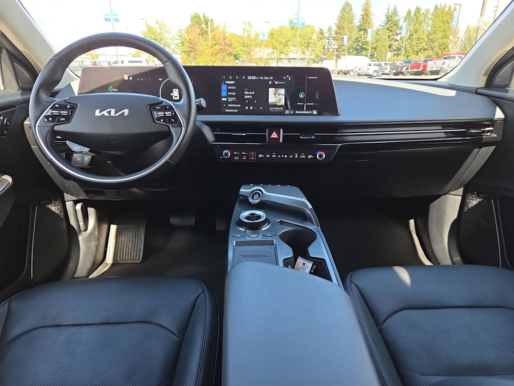 Thumbnail: 2022 Kia EV6 - 2