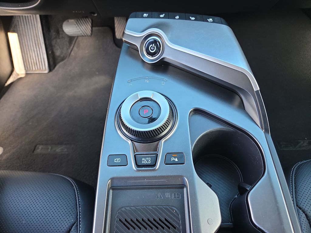 Thumbnail: 2022 Kia EV6 - 14