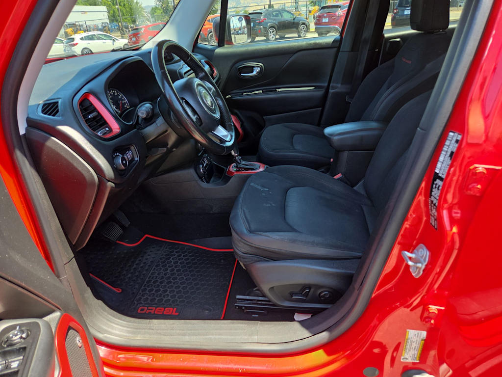 Thumbnail: 2017 Jeep Renegade - 10