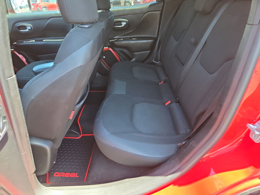 Thumbnail: 2017 Jeep Renegade - 28