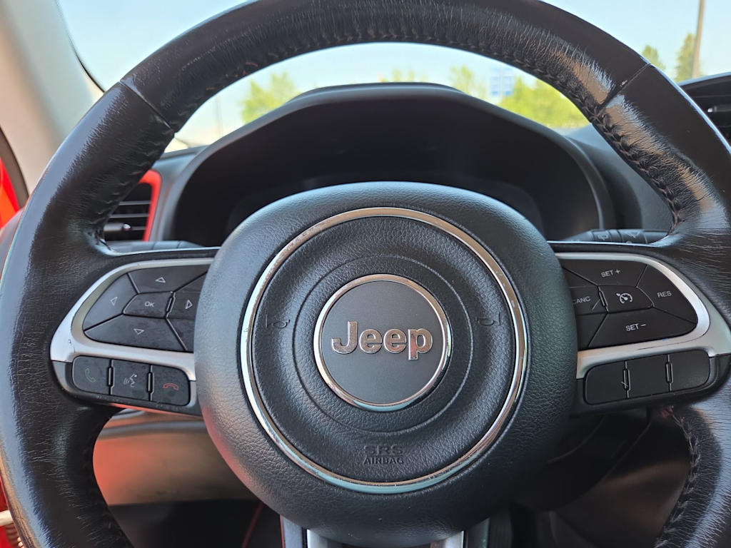 Thumbnail: 2017 Jeep Renegade - 29