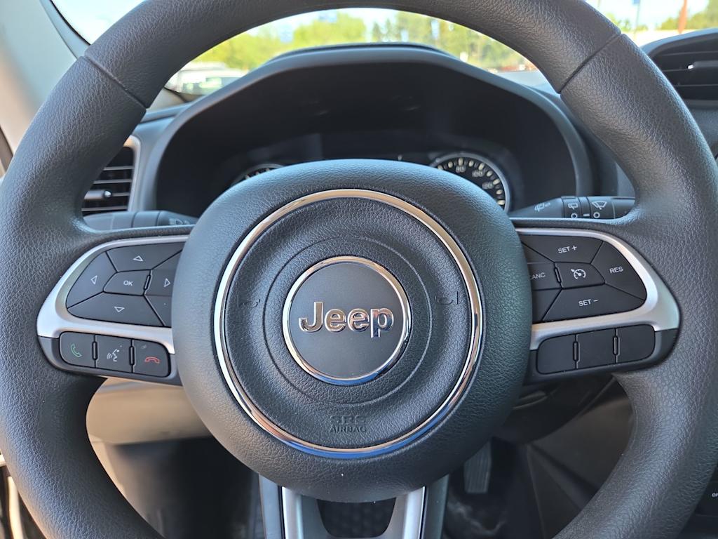 Thumbnail: 2023 Jeep Renegade - 29