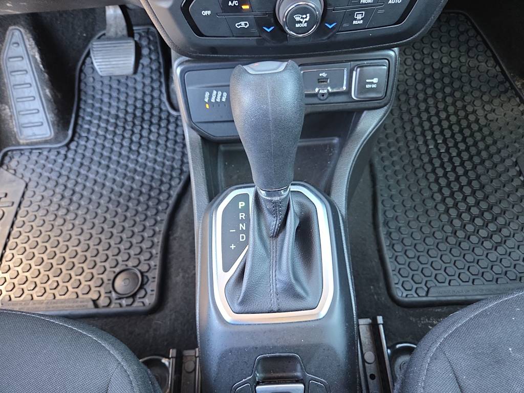 Thumbnail: 2023 Jeep Renegade - 15