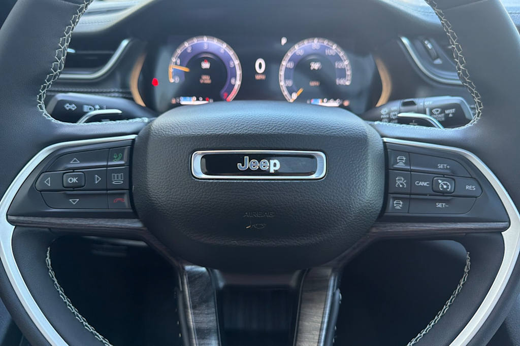 Thumbnail: 2025 Jeep Grand Cherokee - 27