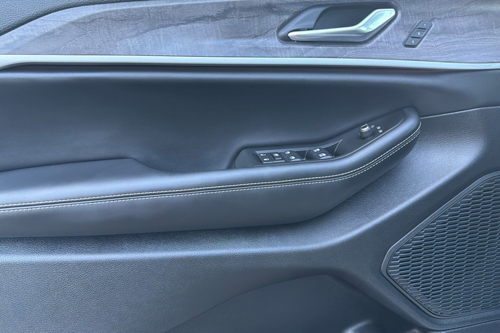 Thumbnail: 2025 Jeep Grand Cherokee - 19