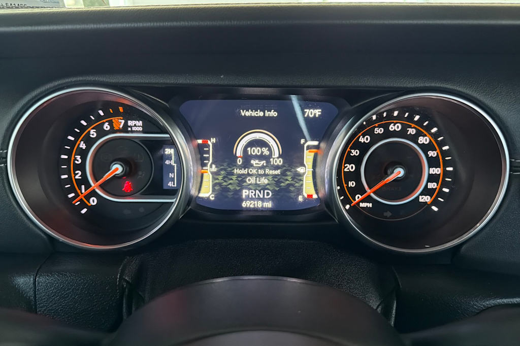 Thumbnail: 2020 Jeep Gladiator - 14