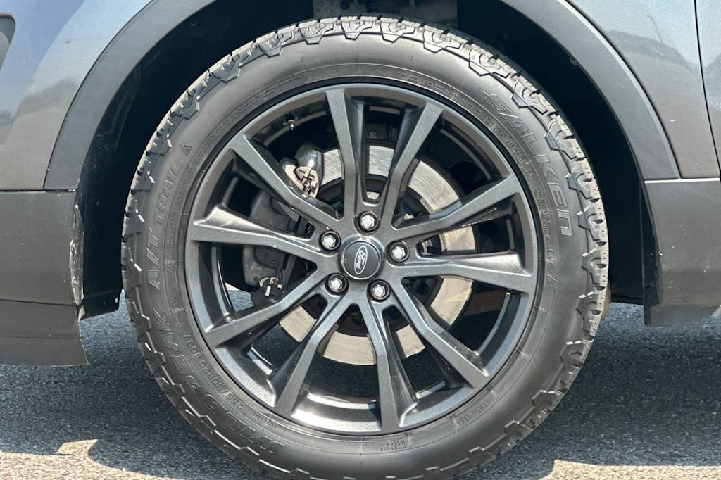 Thumbnail: 2017 Ford Explorer - 7