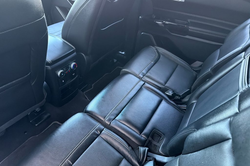 Thumbnail: 2021 Ford Explorer - 7