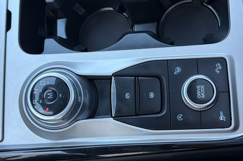 Thumbnail: 2021 Ford Explorer - 25