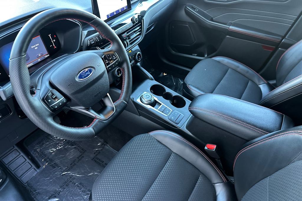 Thumbnail: 2025 Ford Escape - 9