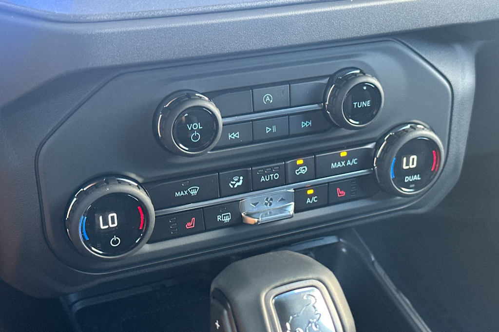 Thumbnail: 2025 Ford Bronco - 24