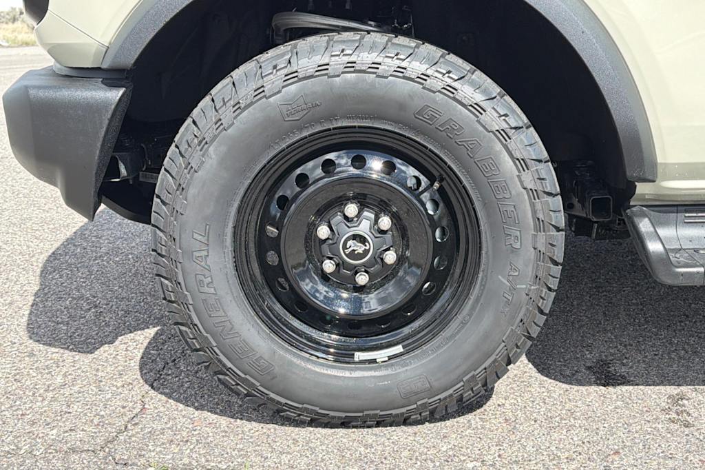 Thumbnail: 2026 Ford Bronco - 6