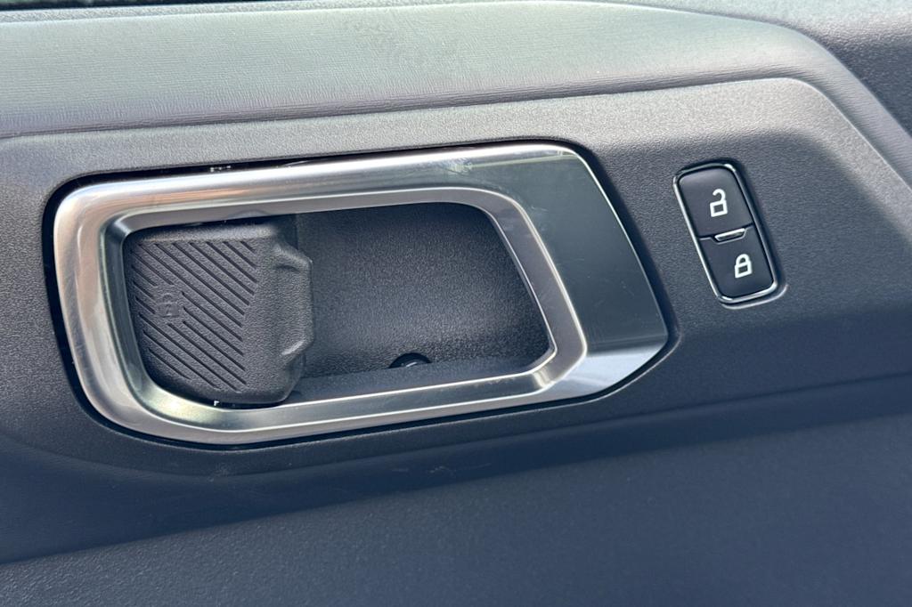 Thumbnail: 2025 Ford Bronco - 21