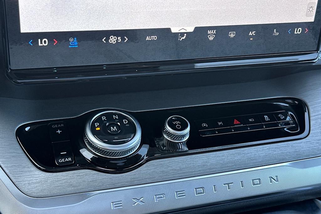 Thumbnail: 2027 Ford Expedition MAX - 24