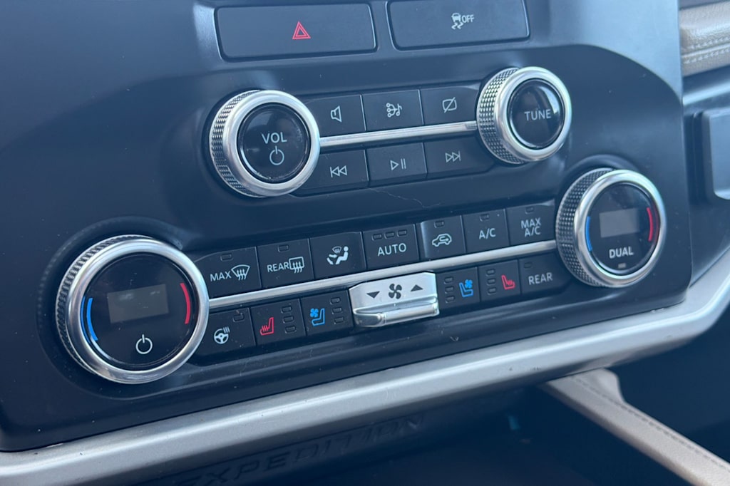 Thumbnail: 2022 Ford Expedition MAX - 25