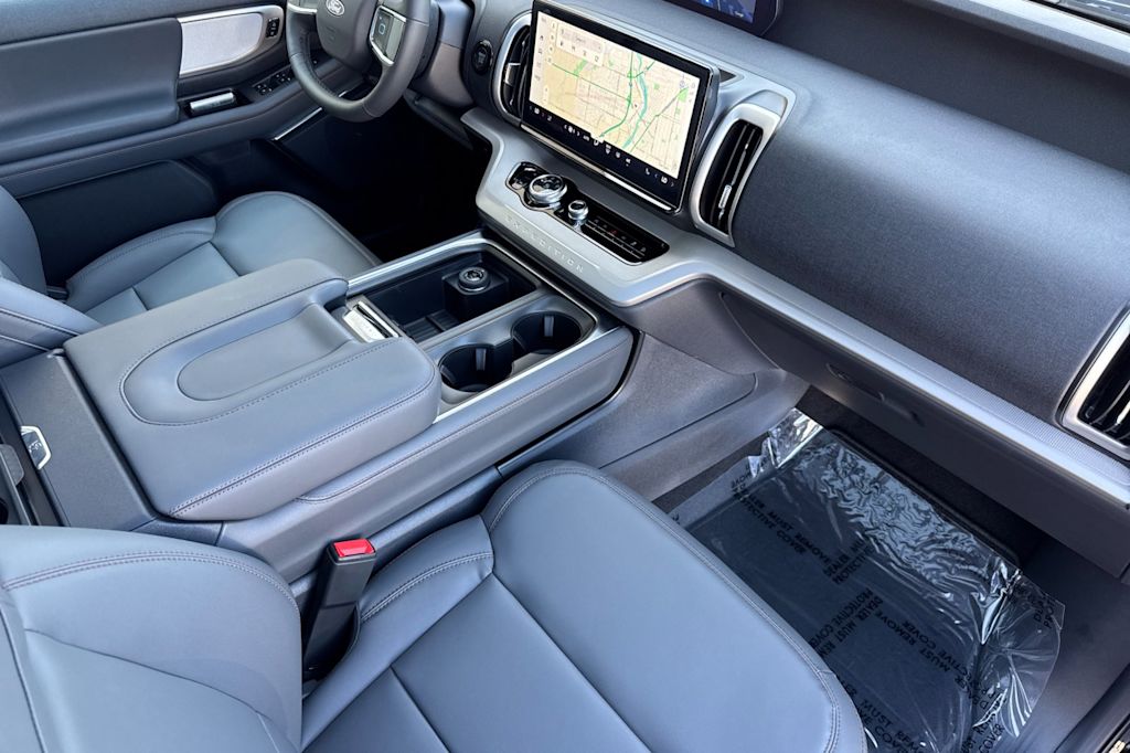 Thumbnail: 2025 Ford Expedition - 9