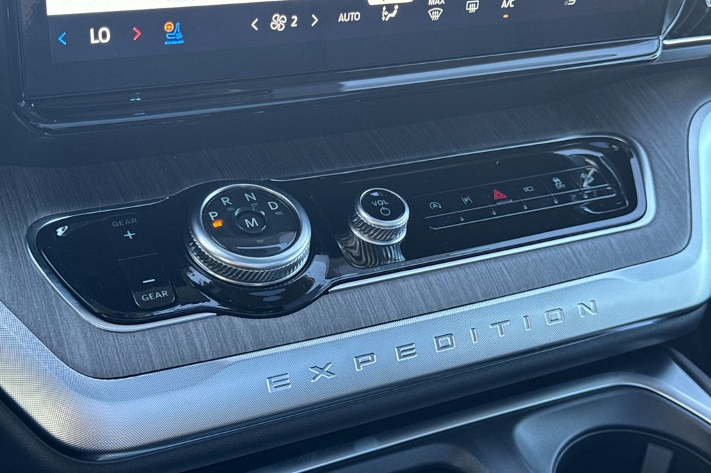 Thumbnail: 2025 Ford Expedition - 25