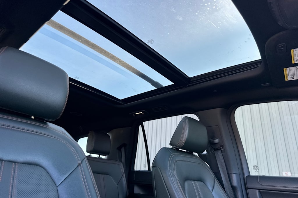 Thumbnail: 2022 Ford Expedition - 23