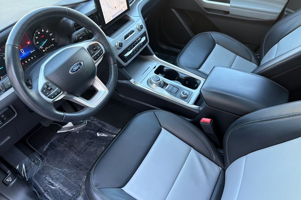 Thumbnail: 2023 Ford Explorer - 8