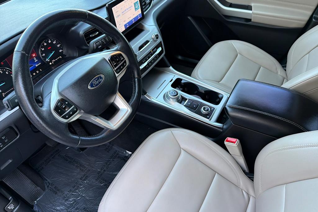 Thumbnail: 2023 Ford Explorer - 9