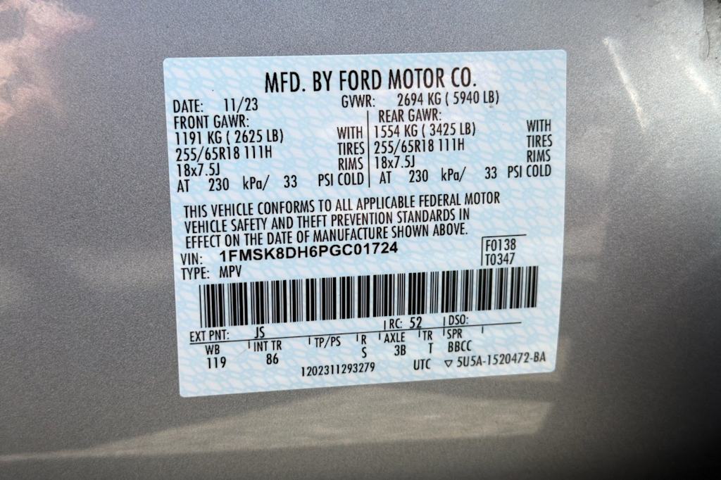 Thumbnail: 2023 Ford Explorer - 16