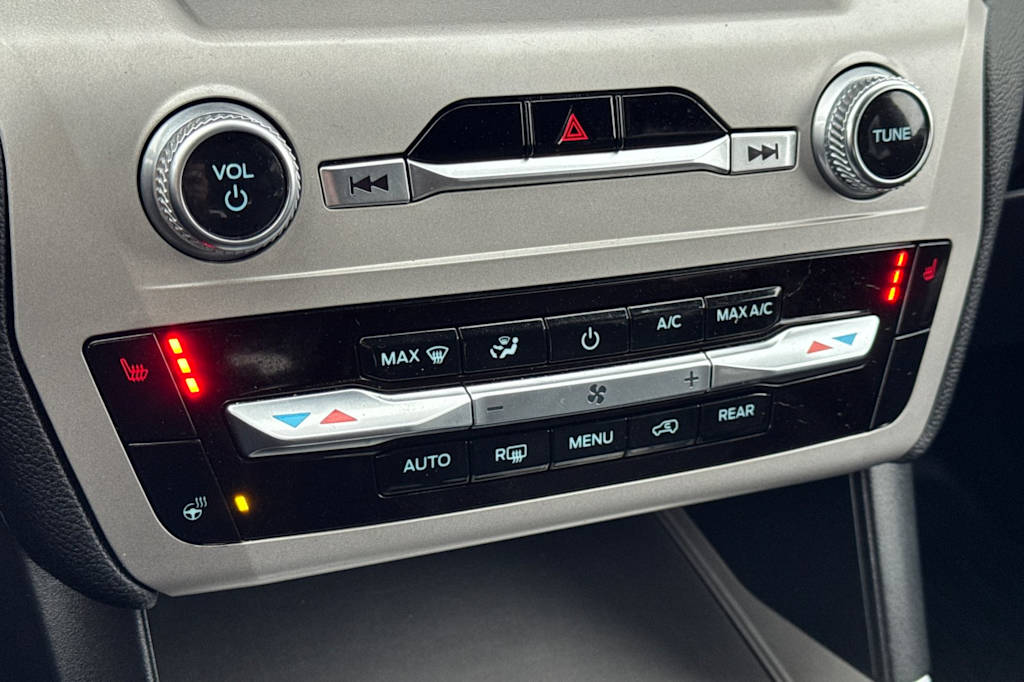 Thumbnail: 2023 Ford Explorer - 23