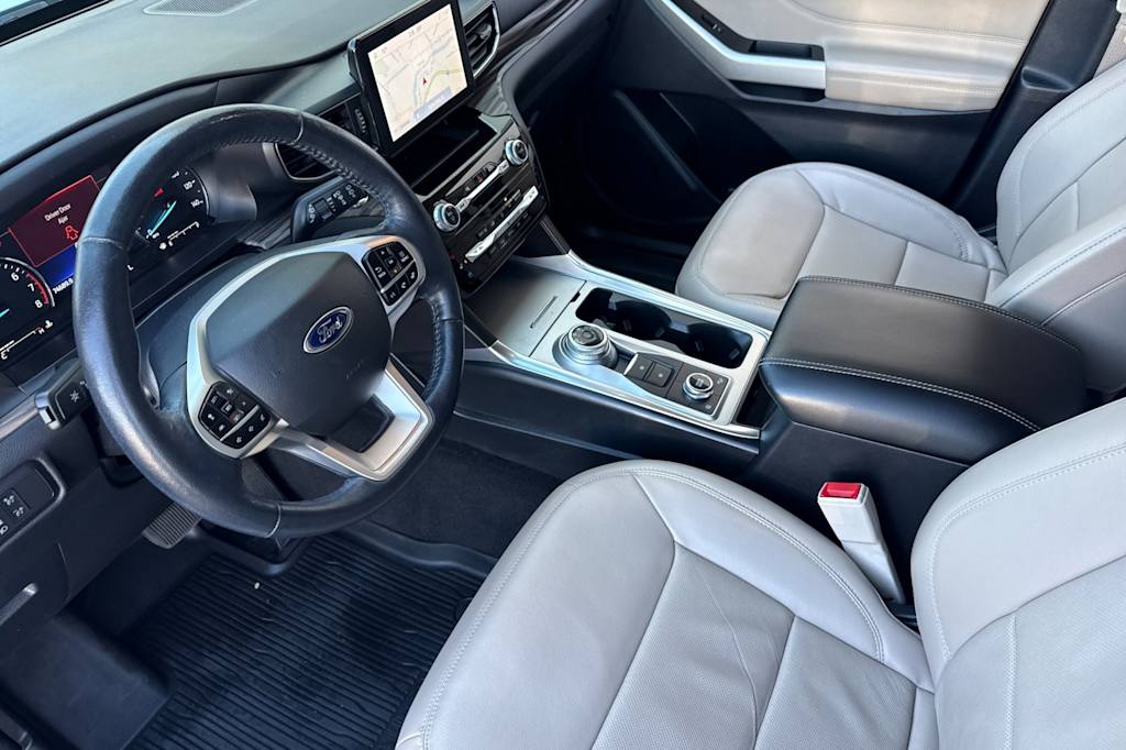 Thumbnail: 2022 Ford Explorer - 7