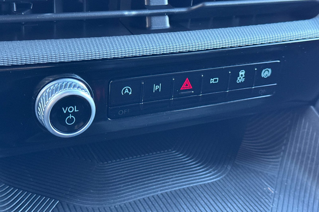 Thumbnail: 2025 Ford Explorer - 26