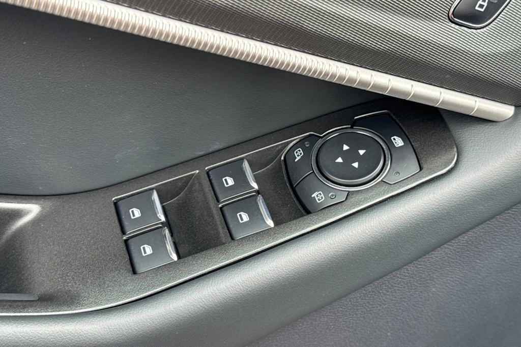 Thumbnail: 2025 Ford Explorer - 22