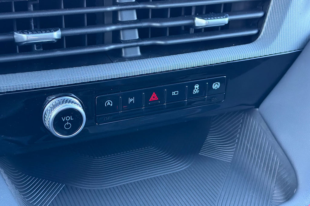 Thumbnail: 2026 Ford Explorer - 25