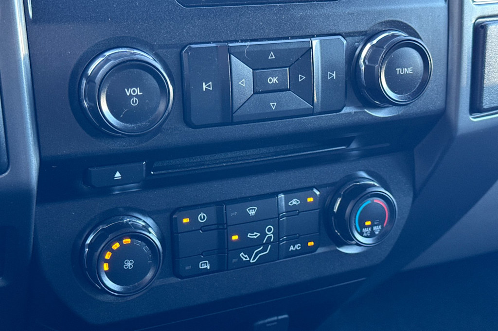 Thumbnail: 2018 Ford F-350 - 22