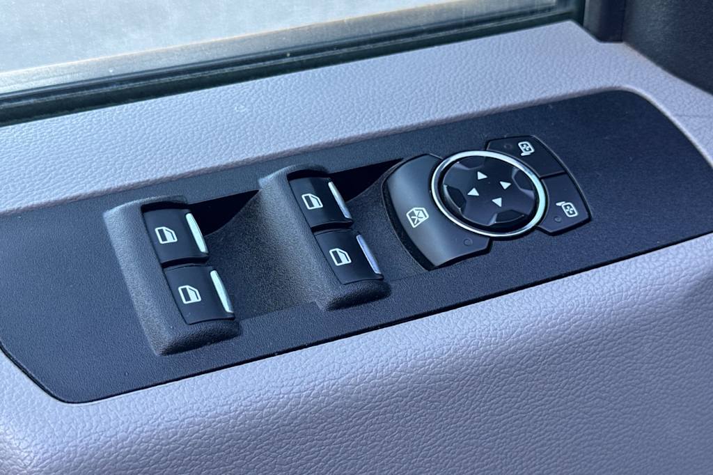 Thumbnail: 2018 Ford F-350 - 19