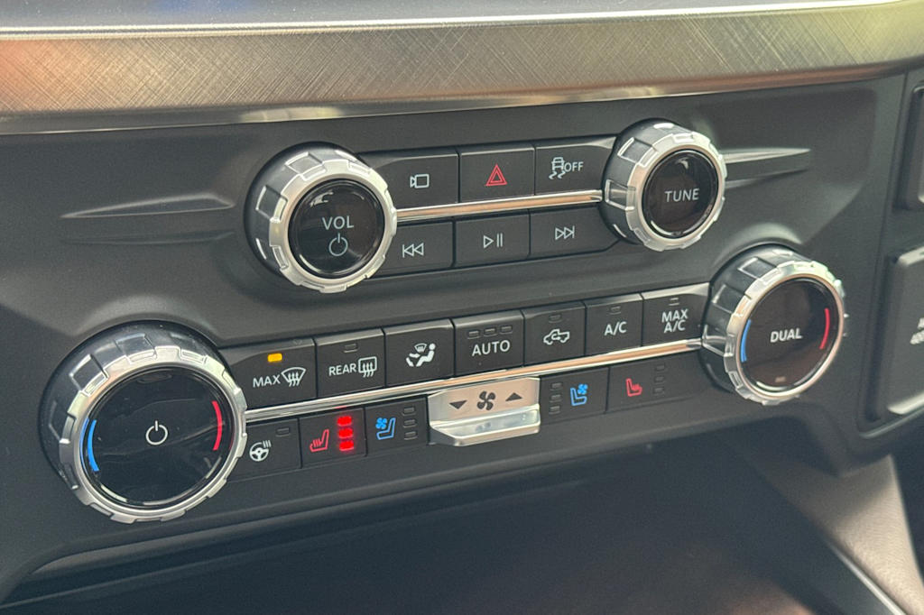 Thumbnail: 2025 Ford F-350 - 23