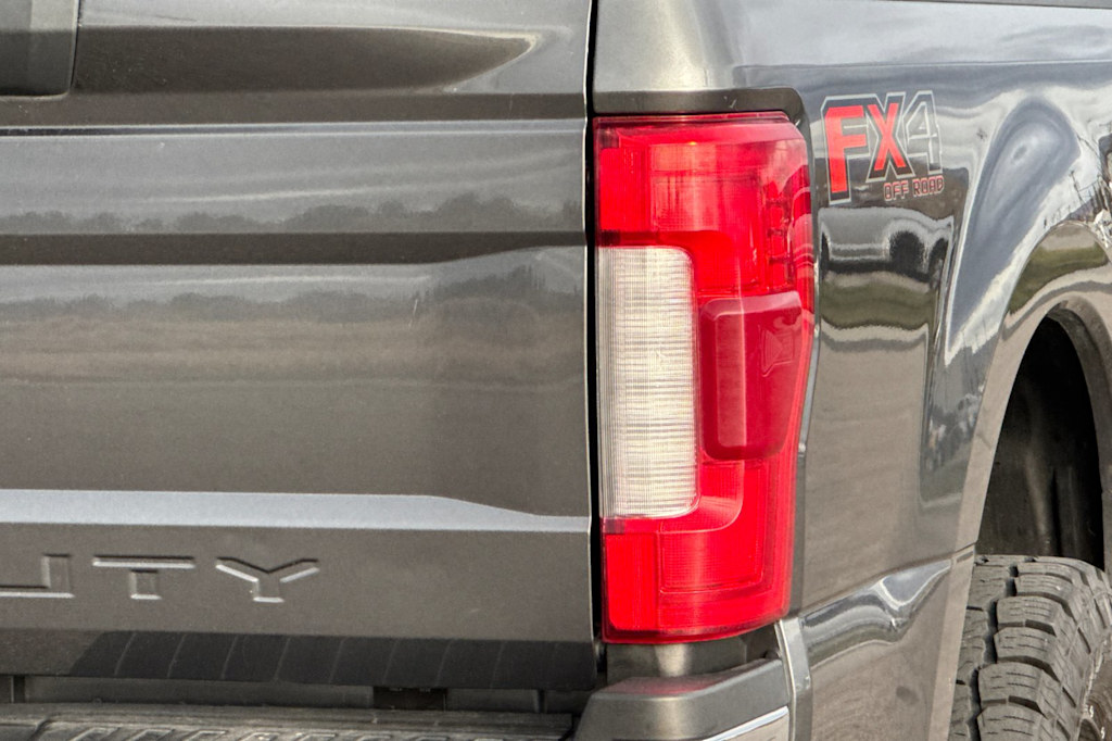 Thumbnail: 2019 Ford F-350 - 28