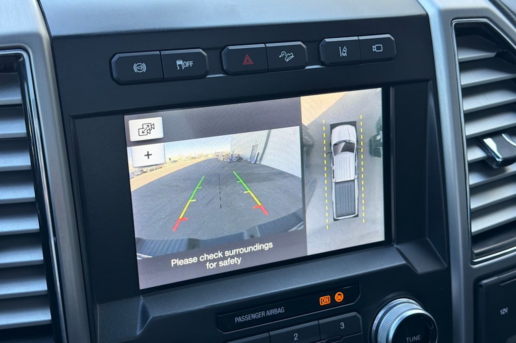 Thumbnail: 2019 Ford F-350 - 23