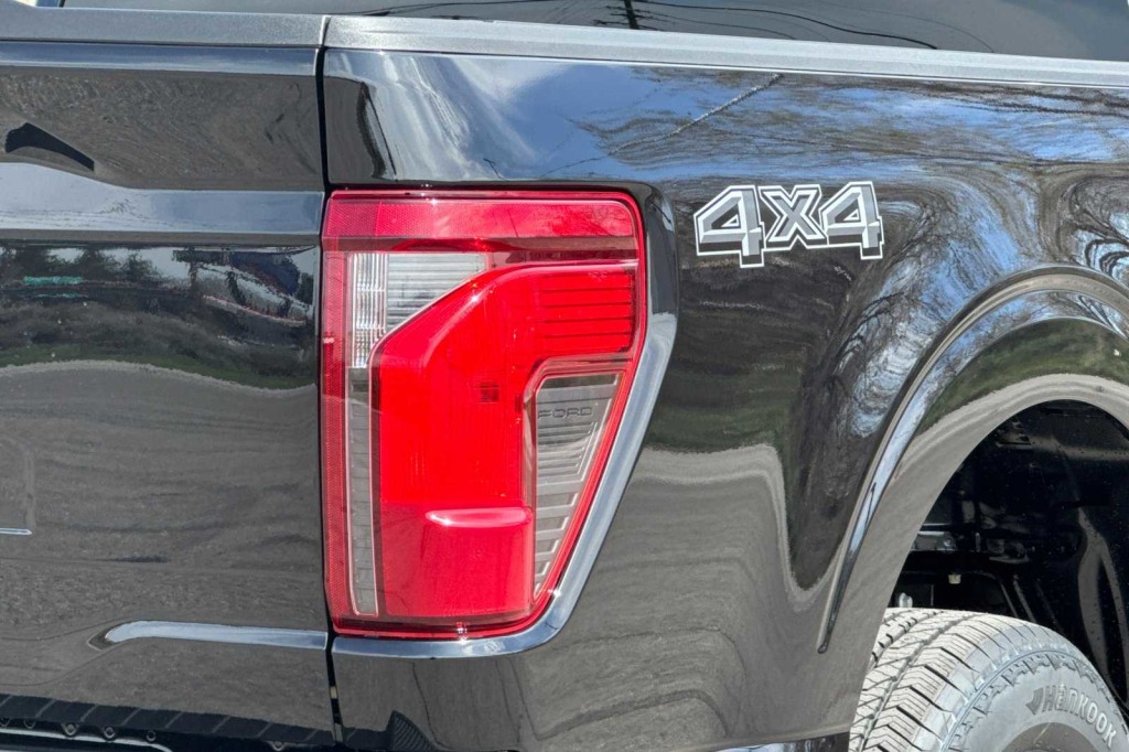 2024 Ford F-150 STX 25