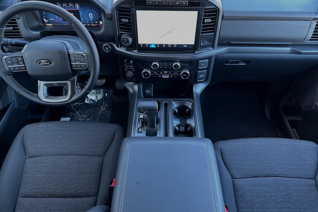 2024 Ford F-150 XLT 2