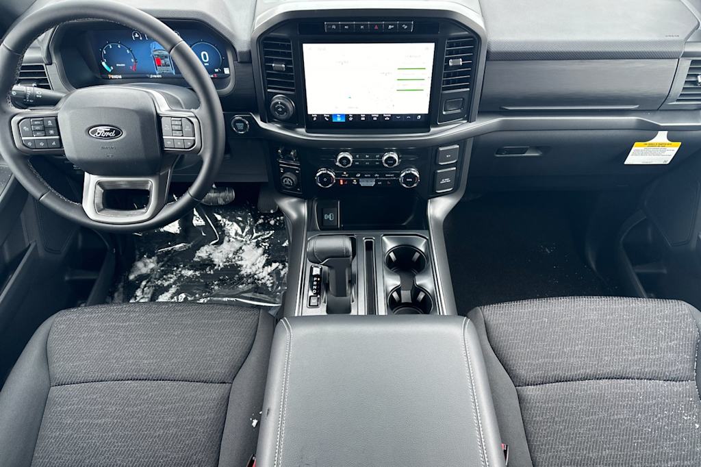 2024 Ford F-150 XLT 2