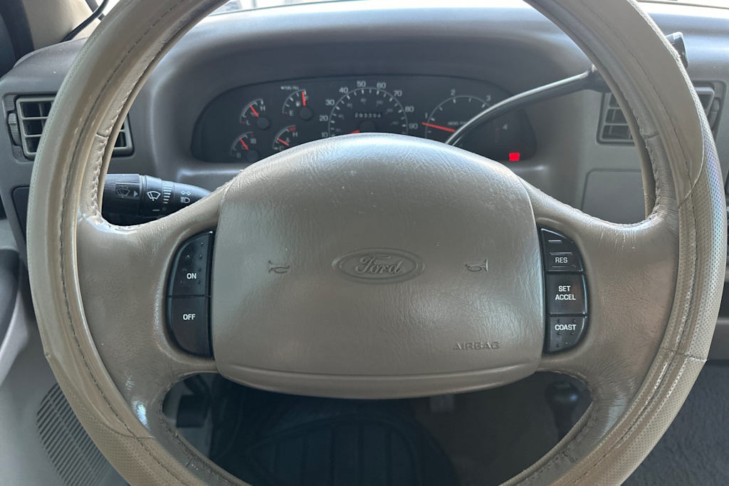 Thumbnail: 2001 Ford F-250 - 23