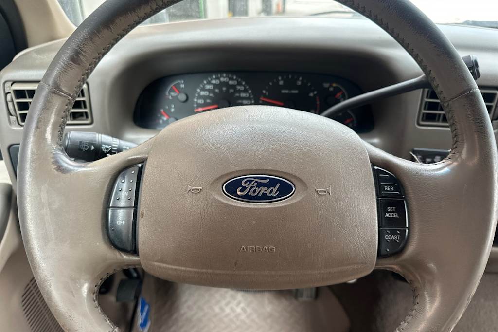 Thumbnail: 2004 Ford F-350 - 24