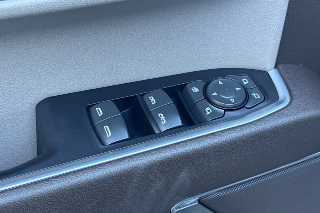 Thumbnail: 2022 Chevrolet Silverado 1500 - 19